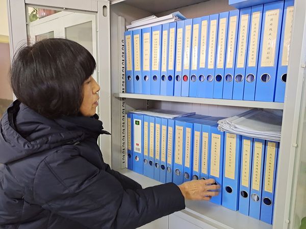 包頭市石拐區 “小委員”發揮“大作用”，檔案整理服務提質增效